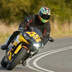 Yamaha YZF R46