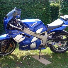 Yamaha FZR 600 *SOLGT*