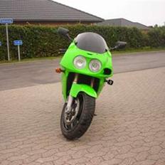 Kawasaki ZXR750 Solgt