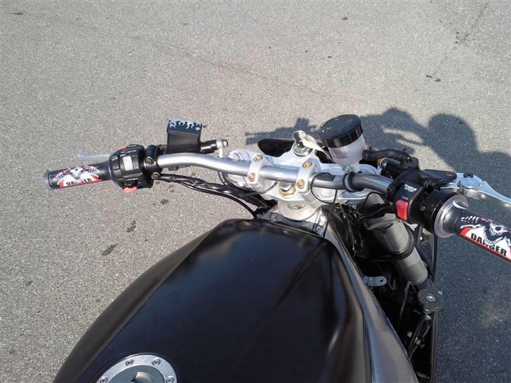 Yamaha FZR 1000 EXUP Streetfight billede 4