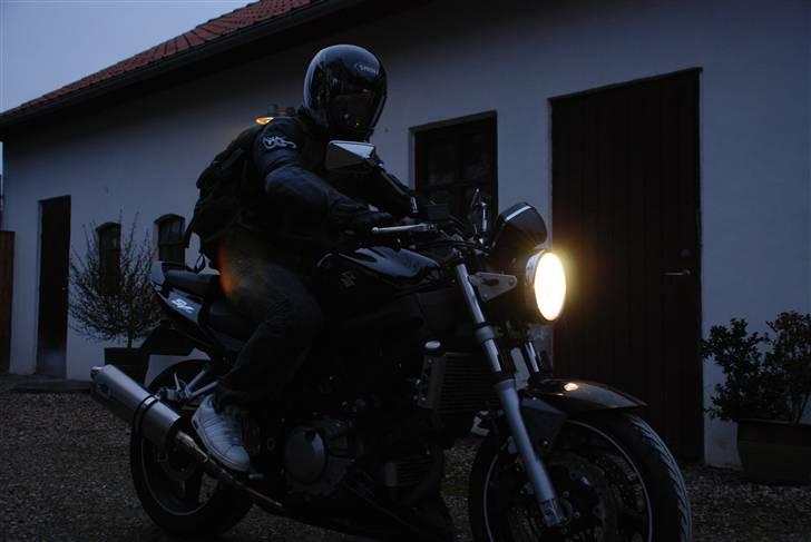 Suzuki SV650N *Solgt* billede 7