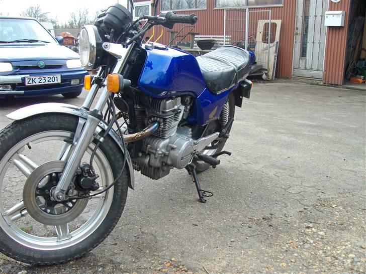 Honda CB250N billede 2