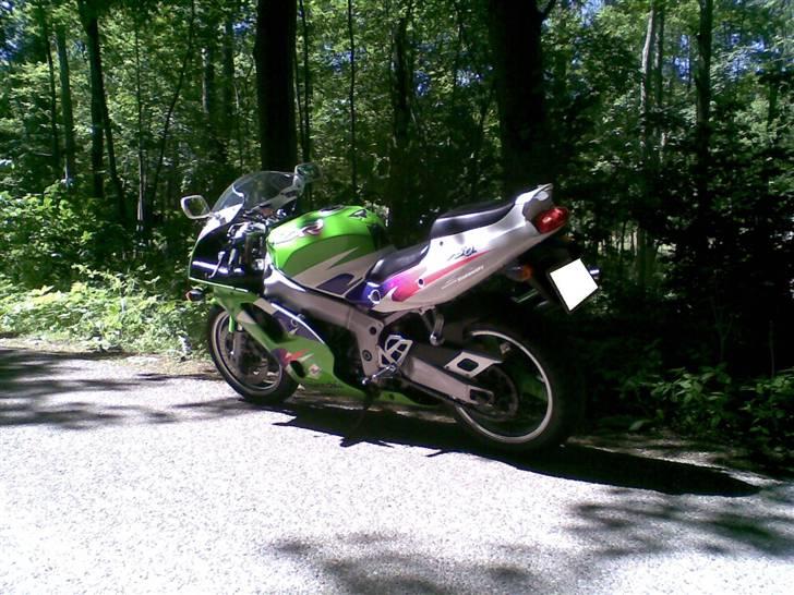 Kawasaki ZXR 750 billede 14