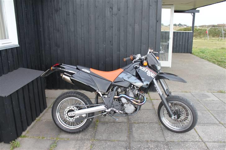 KTM 640 LC 4 ##SOLGT### - Monteret med noget af alt det ekstre plastik, som var med, da jeg købte KTM´en billede 7
