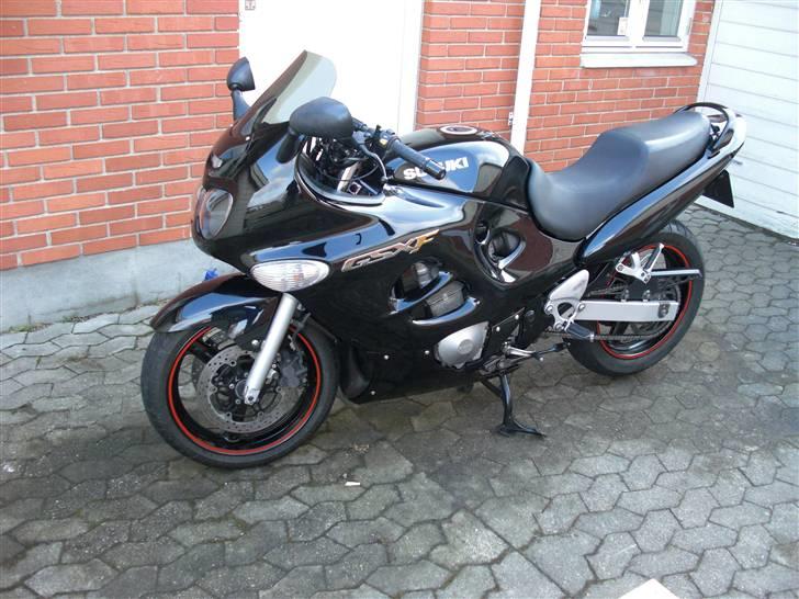 Suzuki GSX 750F - SOLGT -  billede 1