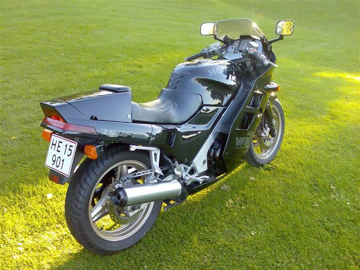 Honda VFR 750 - Solgt billede 10