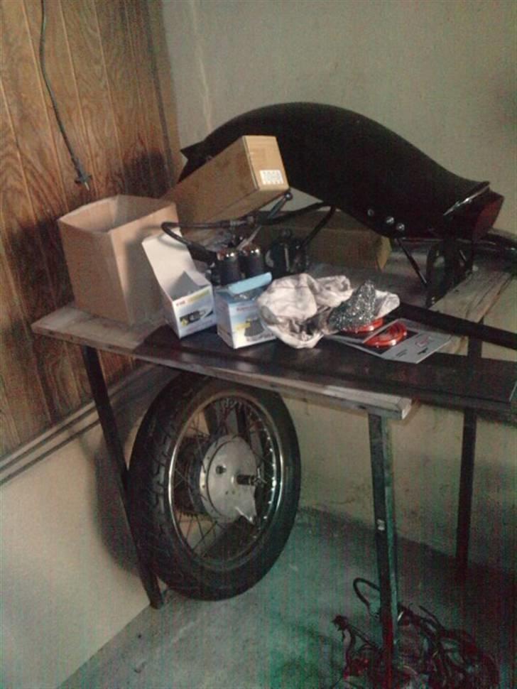 Suzuki GS 400L * OMBYGNING* billede 12