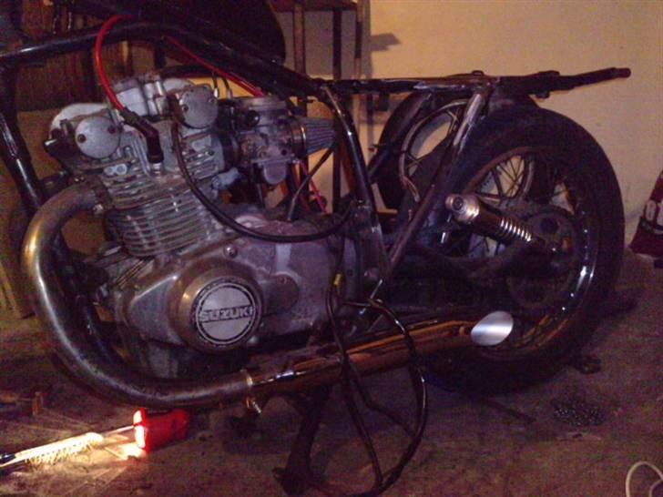 Suzuki GS 400L * OMBYGNING* billede 16