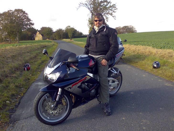 Honda CBR 900 RR  Fireblade billede 8