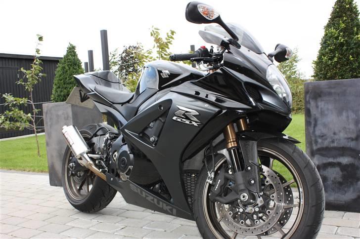 Suzuki gsxr 1000 - http://www.youtube.com/results?search_query=+Padborg+Park+8.+Septembe&search_type=&aq=f billede 1