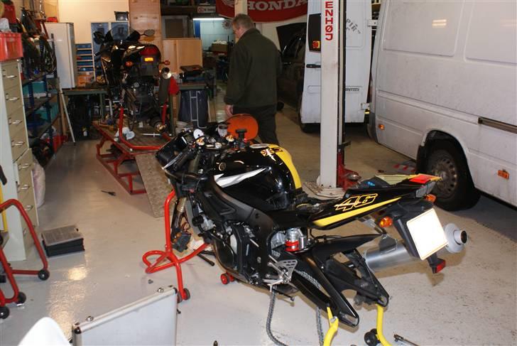Yamaha YZF R46 billede 4