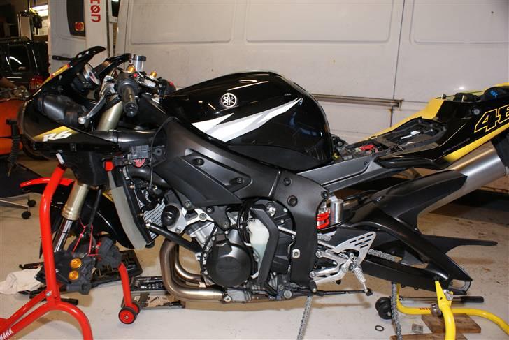 Yamaha YZF R46 billede 5