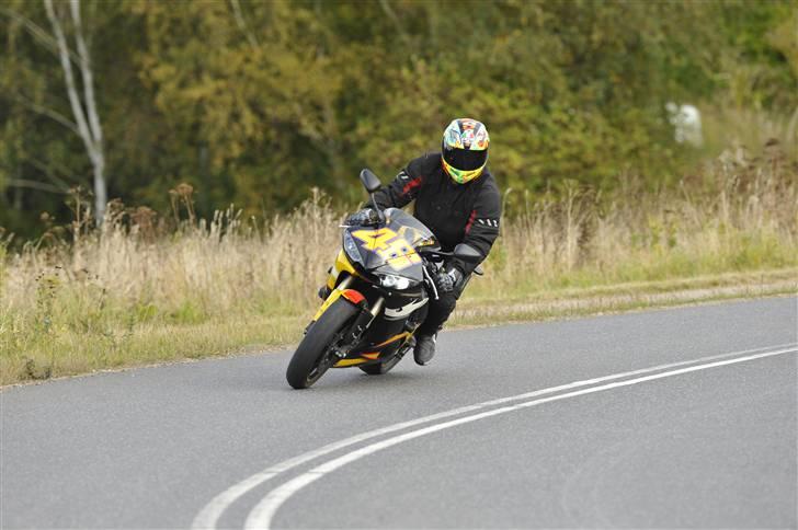 Yamaha YZF R46 billede 6
