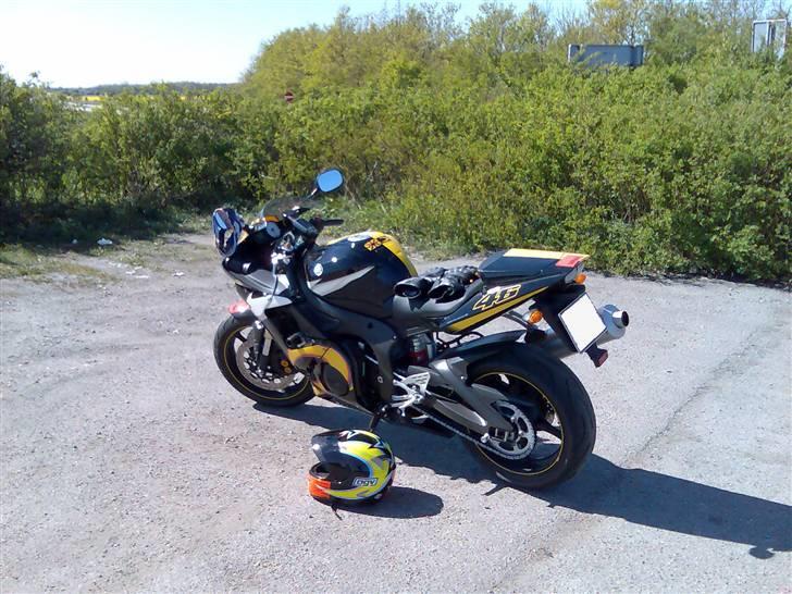 Yamaha YZF R46 billede 11