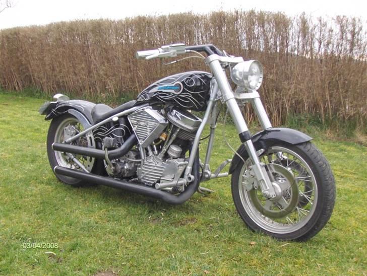 Harley Davidson FL (SOLGT) billede 2