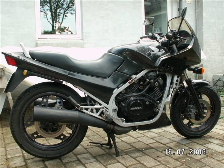 Honda vf 500 billede 1