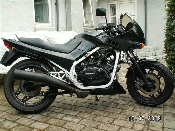 Honda vf 500 billede 4