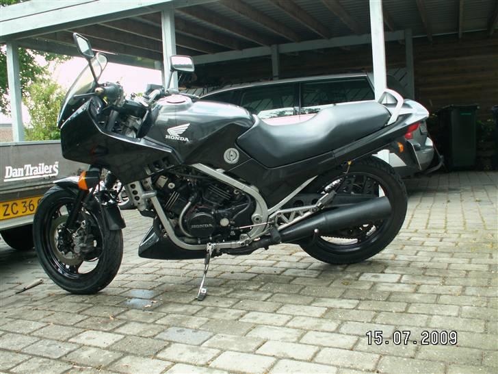 Honda vf 500 billede 5