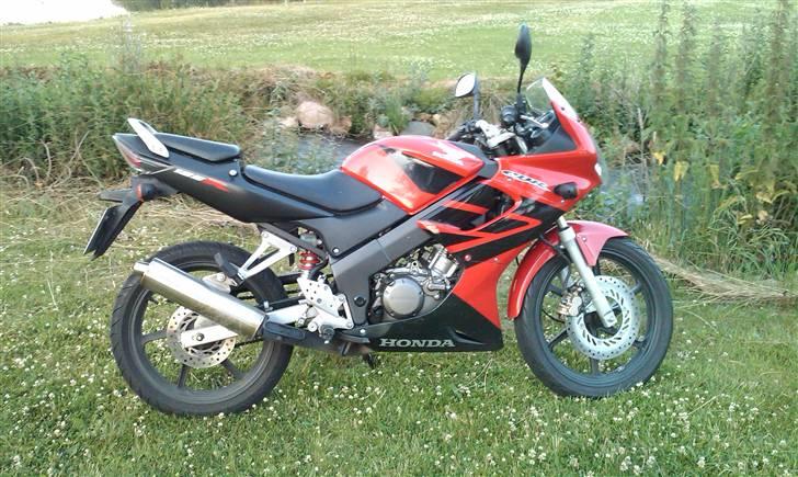 Honda CBR 125R (SOLGT) [Tidl. motorcykel] billede 8