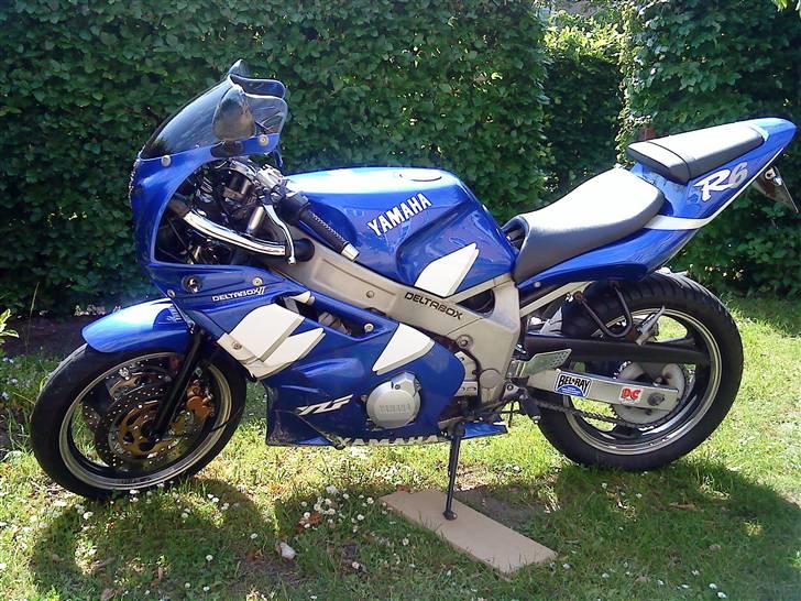 Yamaha FZR 600 *SOLGT* billede 2