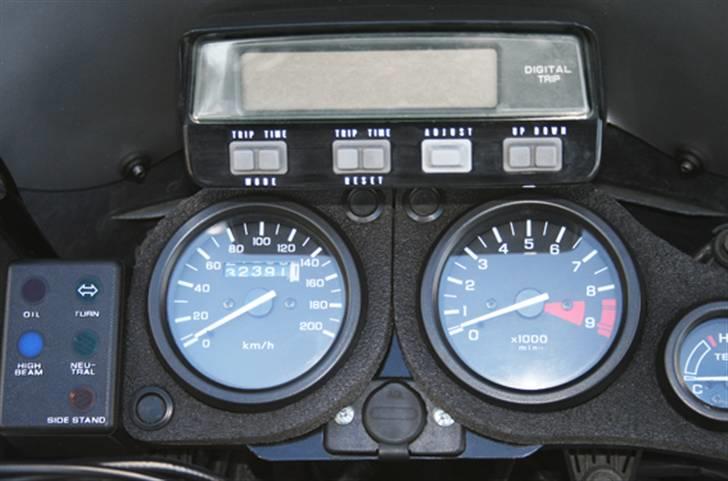 Honda africa twin - hjemmelavet 12v udtag billede 6