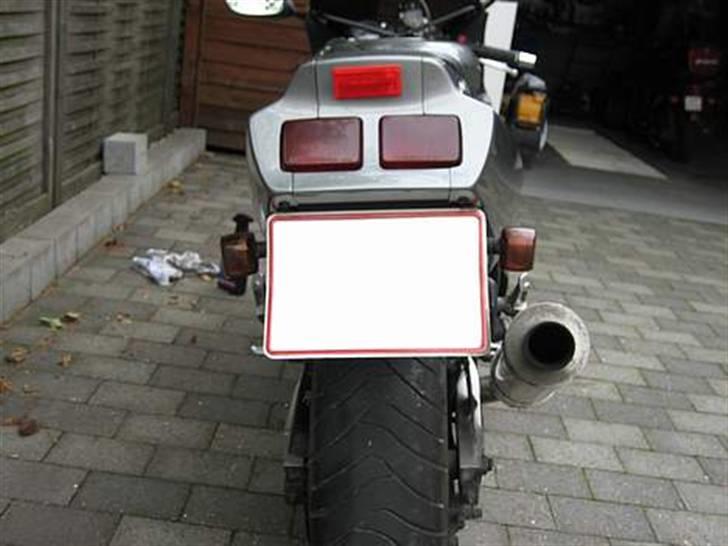 Suzuki GSXR 400 billede 3