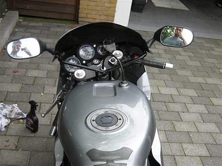 Suzuki GSXR 400 billede 5