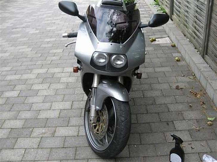 Suzuki GSXR 400 billede 7