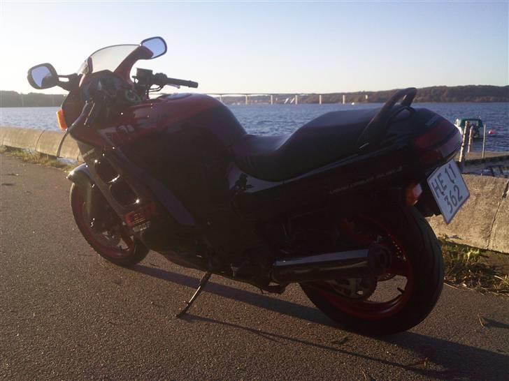 Honda CBR1000F billede 3