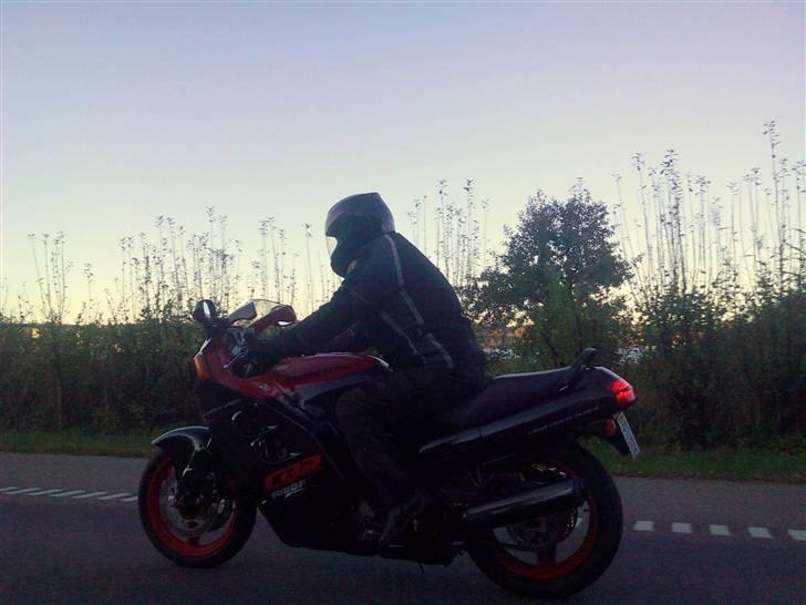 Honda CBR1000F billede 8