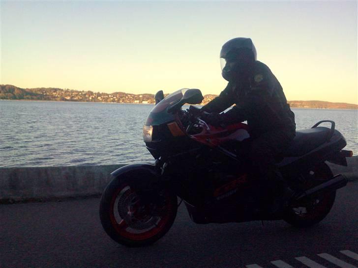 Honda CBR1000F billede 9