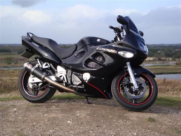 Suzuki GSX750F billede 1