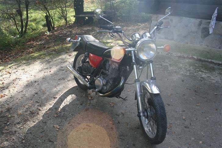 Yamaha SR 500 - Lige taget ud af "vinterhi" til ære for fotografen - okt 2009 billede 2