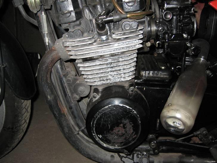 Kawasaki          GPZ 550 Uni Trak billede 4