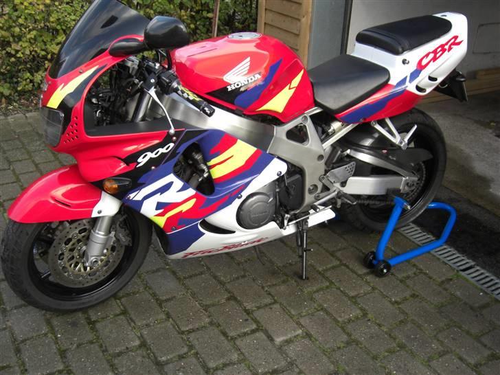 Honda cbr 900 rr (solgt) billede 12