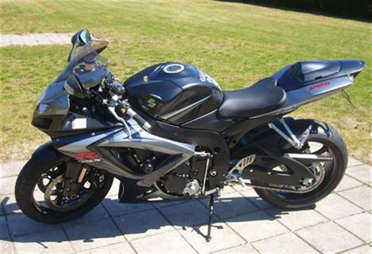 Suzuki 750 Gsx-R k7(SOLGT) billede 1