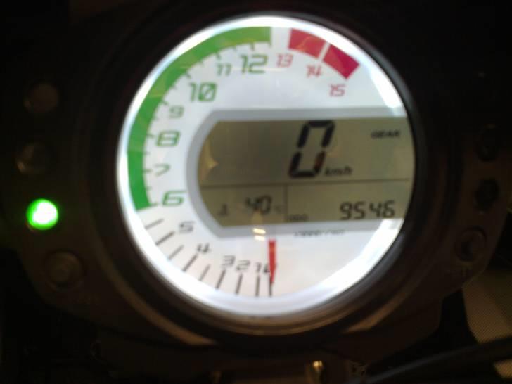 Kawasaki zx10r (solgt) billede 3
