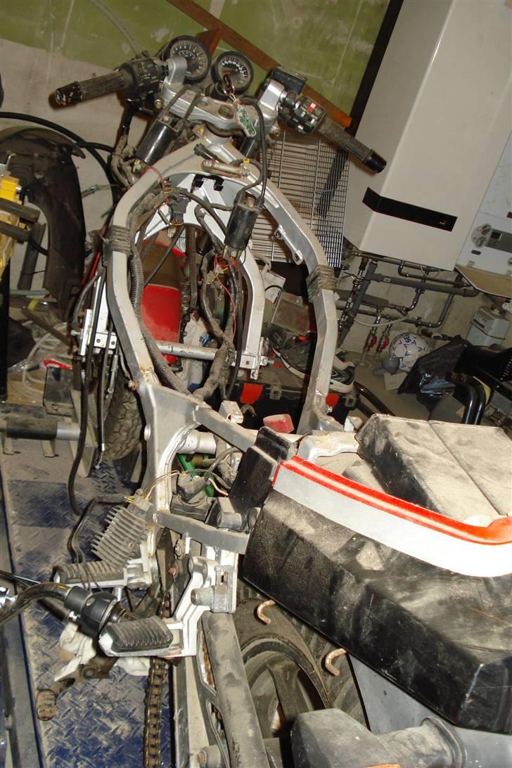 Kawasaki GPZ 600R SOLGT billede 4