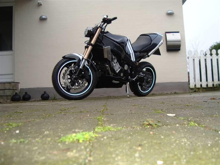 Yamaha fzr 1000 streetfighter  billede 15