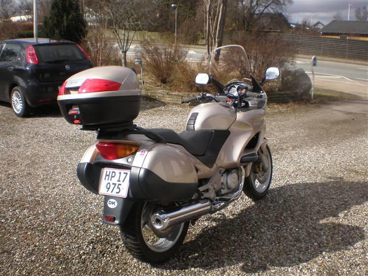 Honda Deauville NT650V  SOLGT billede 3