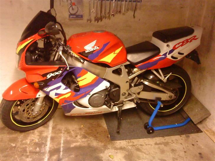 Honda cbr 900 rr (solgt) billede 17