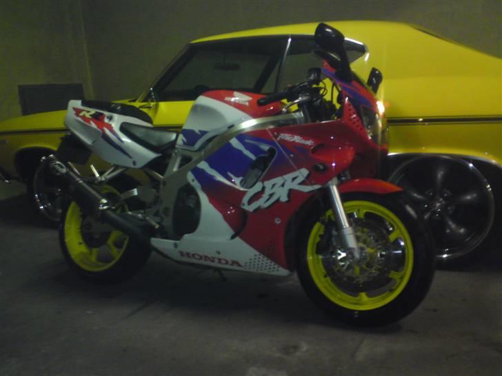 Honda CBR 900RR Fireblade SOLGT - Står i garagen vedsiden af lejetøj # 2  69´er Chevelle SS billede 10