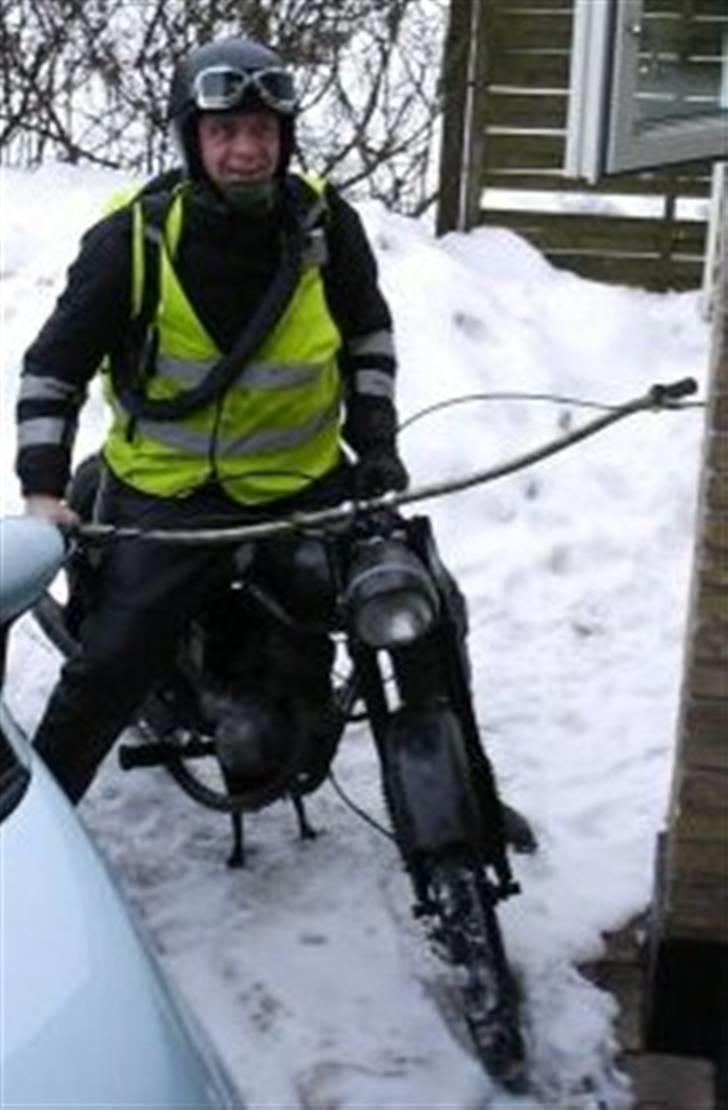 DKW RT125/2 - "Lil' fart" - Den bliver brugt (når den virker!), uanset vejret! billede 11