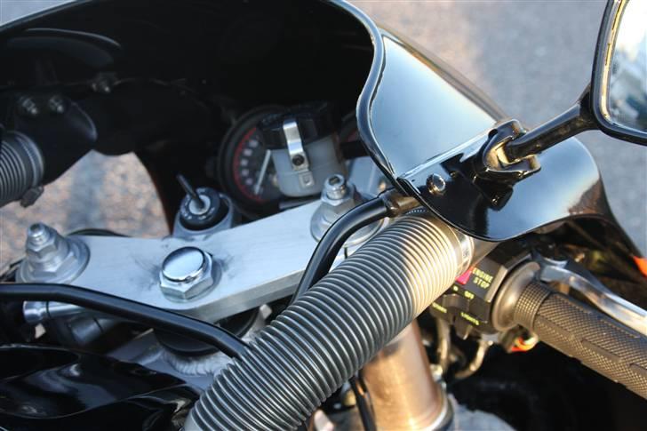 Kawasaki ZXR 400 billede 6