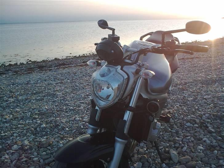 Yamaha FZ6-N *SOLGT - Hvide blink og nye spejle billede 3