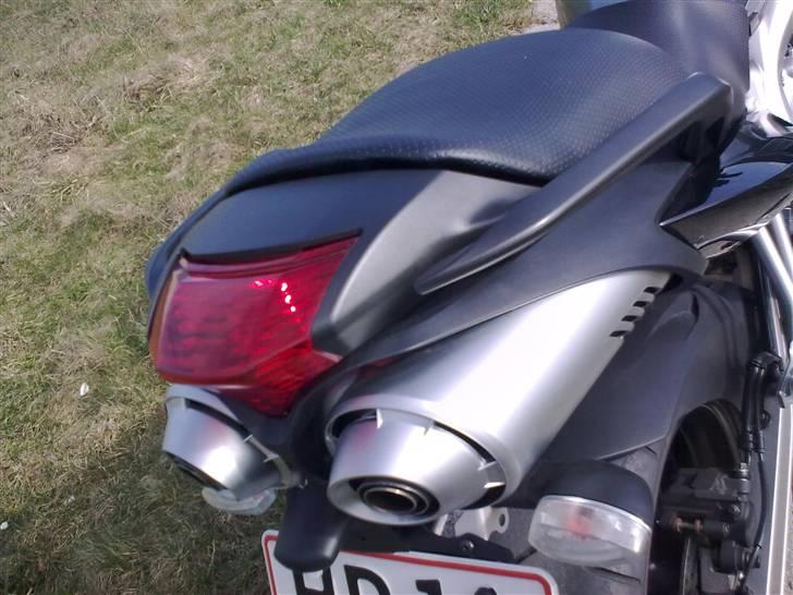 Yamaha FZ6-N *SOLGT - Original potter. Er blevet skiftet ud. billede 7