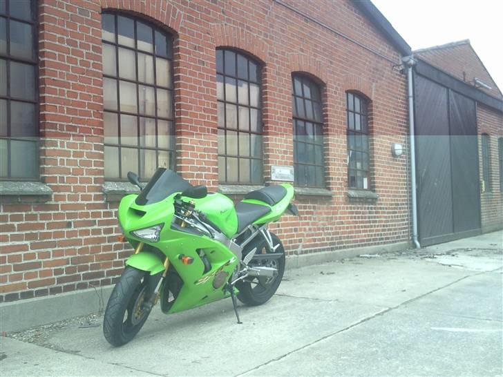 Kawasaki ZX6RR -SOLGT- billede 1