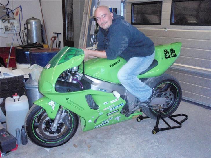 Kawasaki ZX7R billede 6