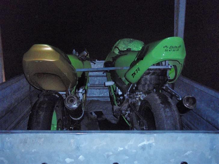 Kawasaki ZX7R billede 9