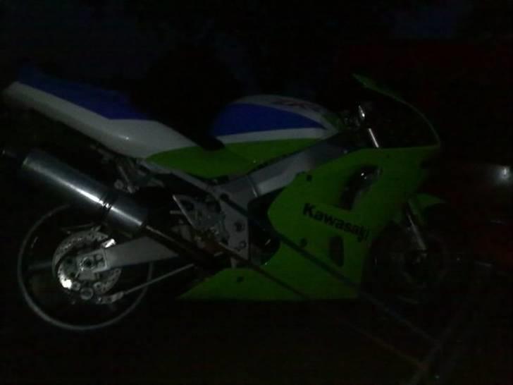 Kawasaki ZXR750 Solgt billede 9